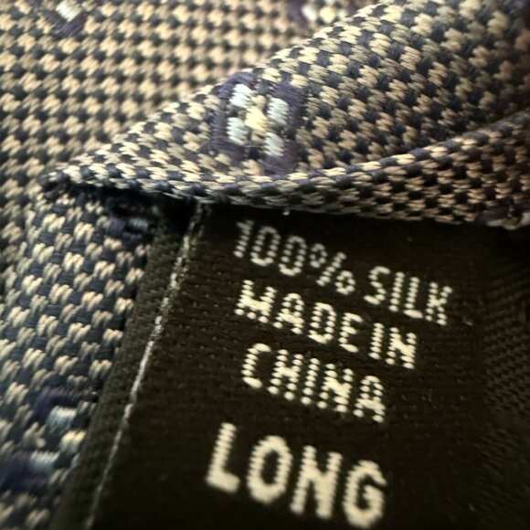 Jos. A. Bank Traveler Stain-Resistant Tie Long Size 61" Blue Micro Dot Pattern - Picture 6 of 13